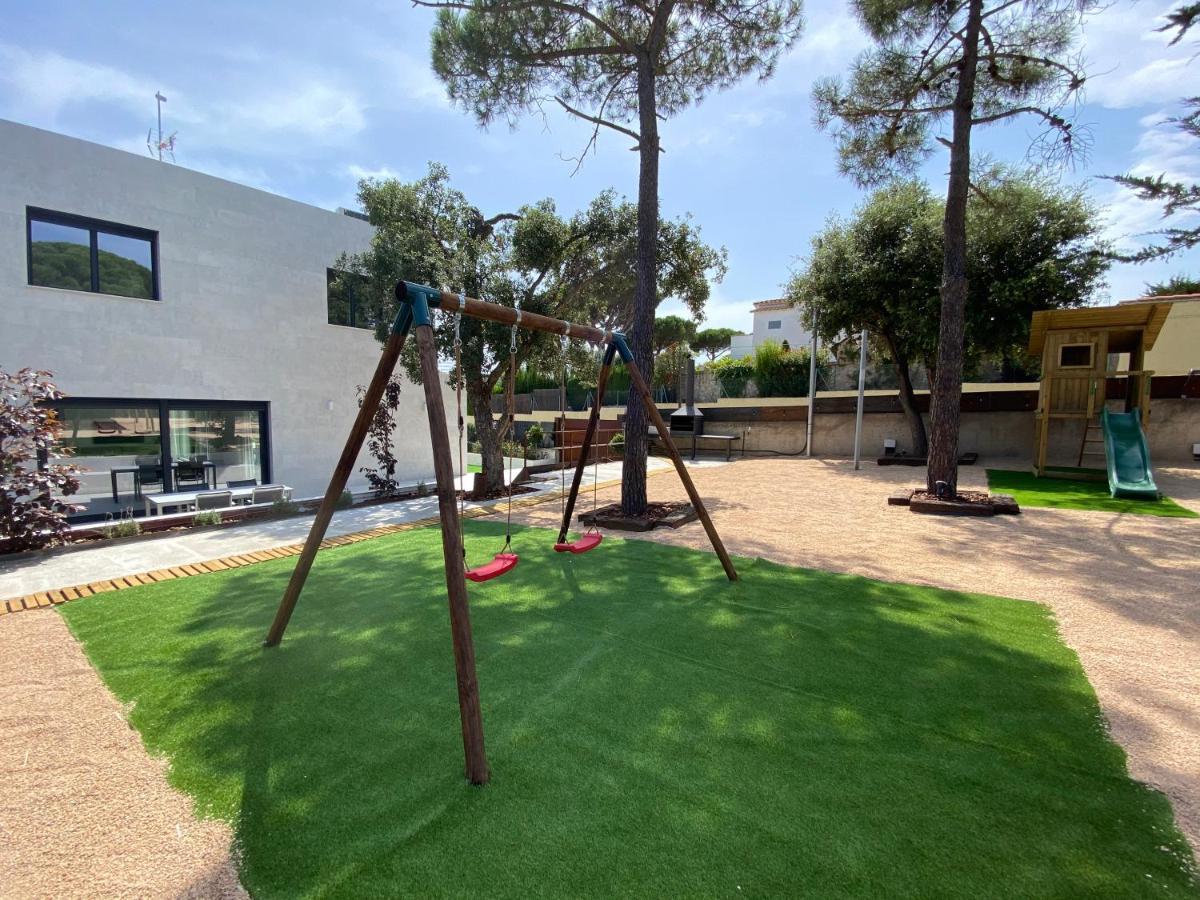 Naramia Sagaro Villa With Poolgarden10 Pax ساغارو المظهر الخارجي الصورة